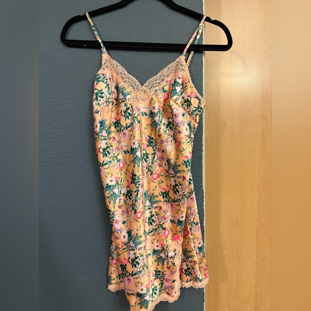 Victoria's Secret Floral Lace Chemise in Peach and Green
